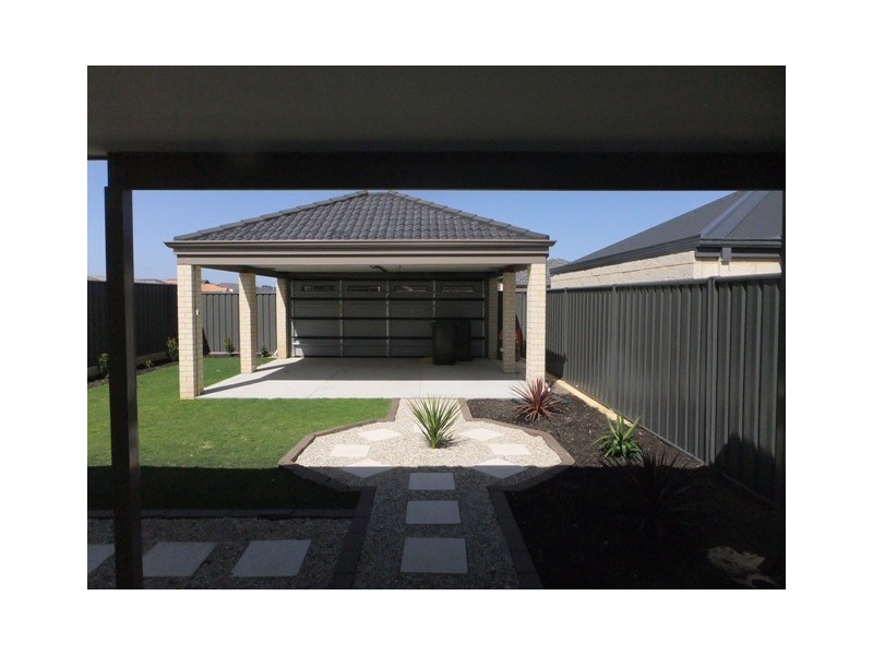 29 SPLENDENS AVENUE, Banksia Grove WA 6031