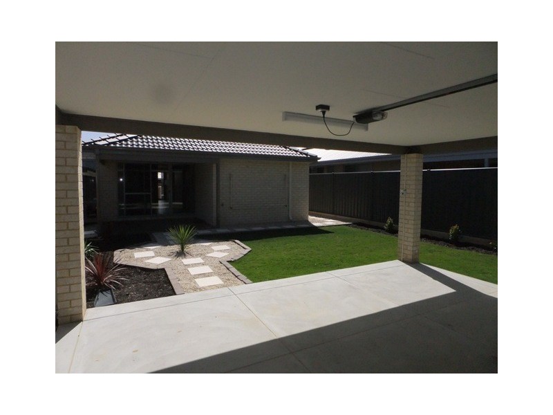 29 SPLENDENS AVENUE, Banksia Grove WA 6031