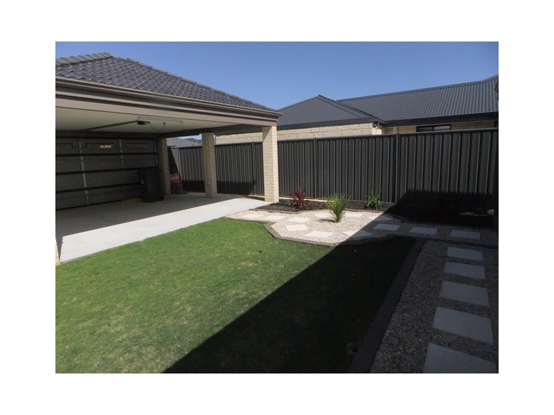 29 SPLENDENS AVENUE, Banksia Grove WA 6031