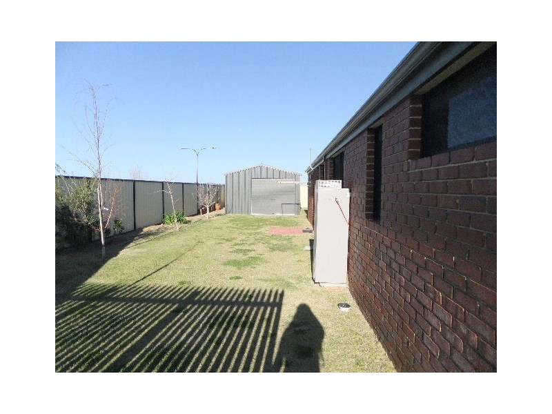 2 LOWER KEYS DRIVE, Clarkson WA 6030