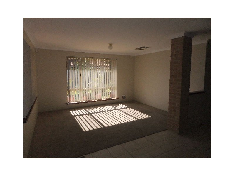 61 Balladong  Loop, Carramar WA 6031