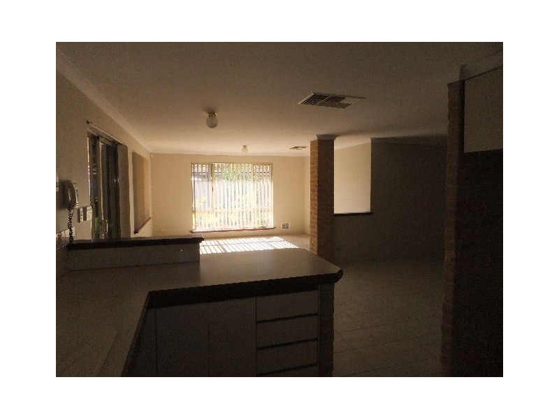 61 Balladong  Loop, Carramar WA 6031