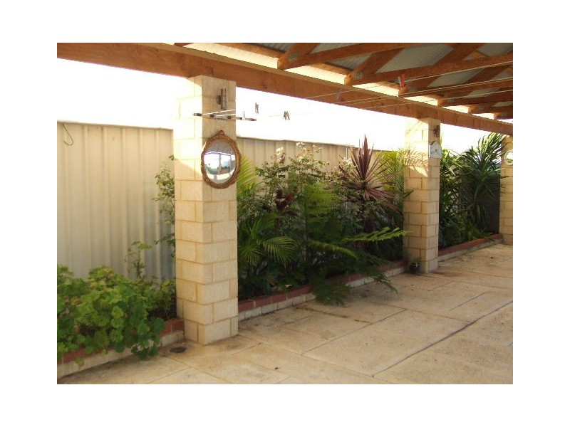 10 VOLTAIRE CRESCENT, Ridgewood WA 6030