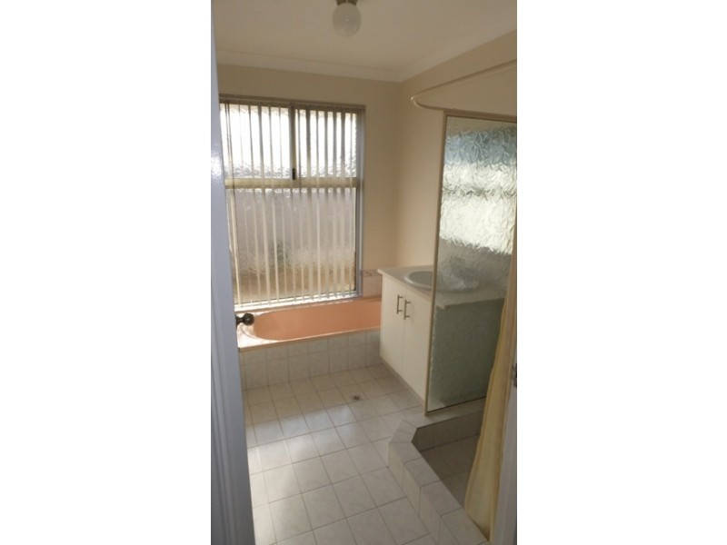 9 HARCUS RETREAT, Merriwa WA 6030