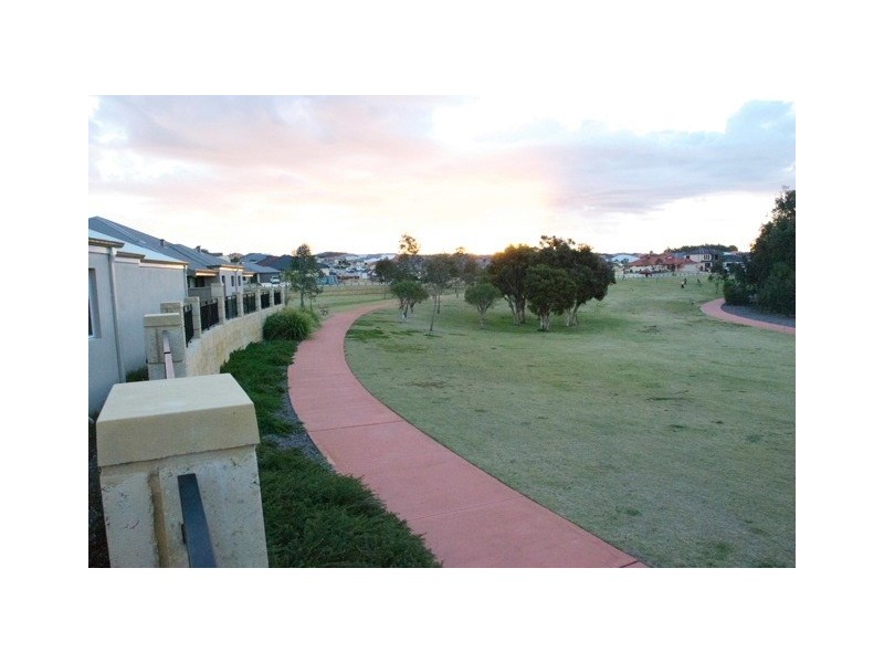 16/15 CROSTHWAIT CIRCLE, Tapping WA 6065