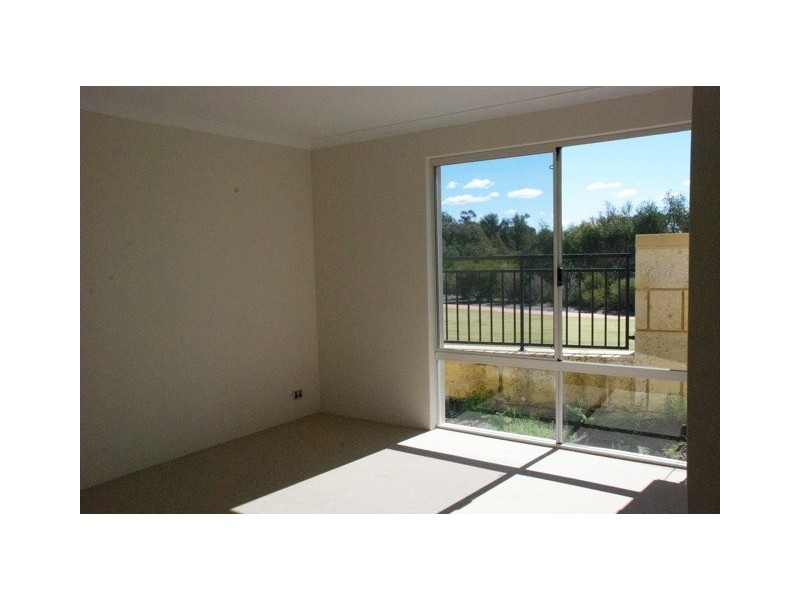 16/15 CROSTHWAIT CIRCLE, Tapping WA 6065