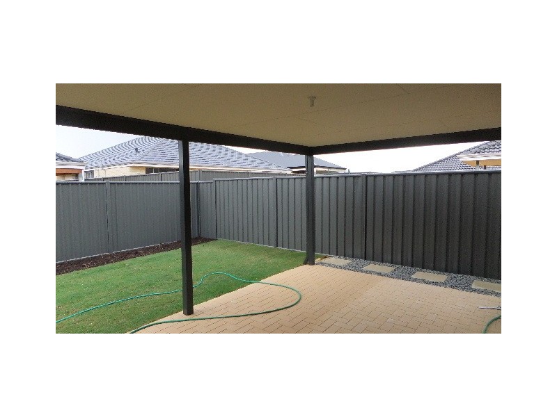 17 MANYLEAF LINK, Banksia Grove WA 6031