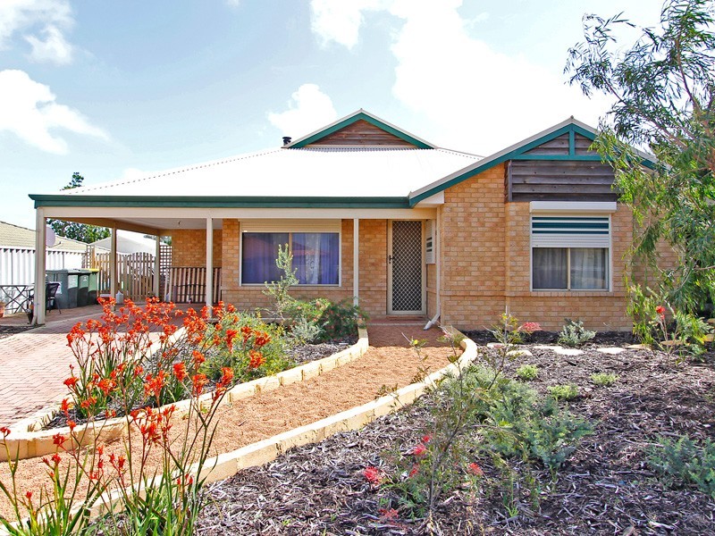 19 COMBEWOOD LOOP, Carramar WA 6031