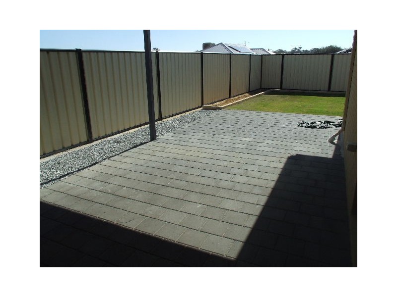 23 LONGLEAF DRIVE, Clarkson WA 6030