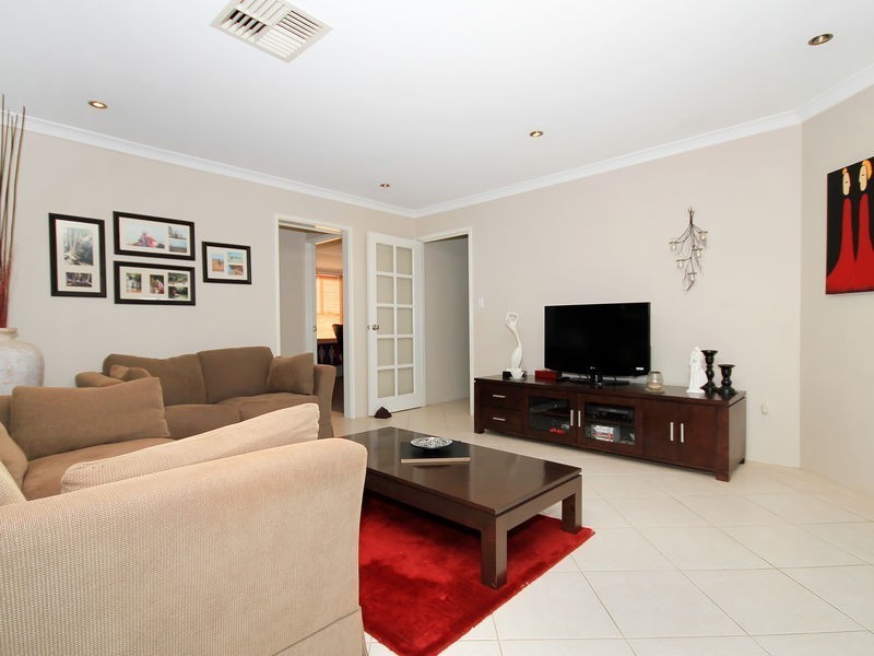 36 WISHAW LOOP, Kinross WA 6028