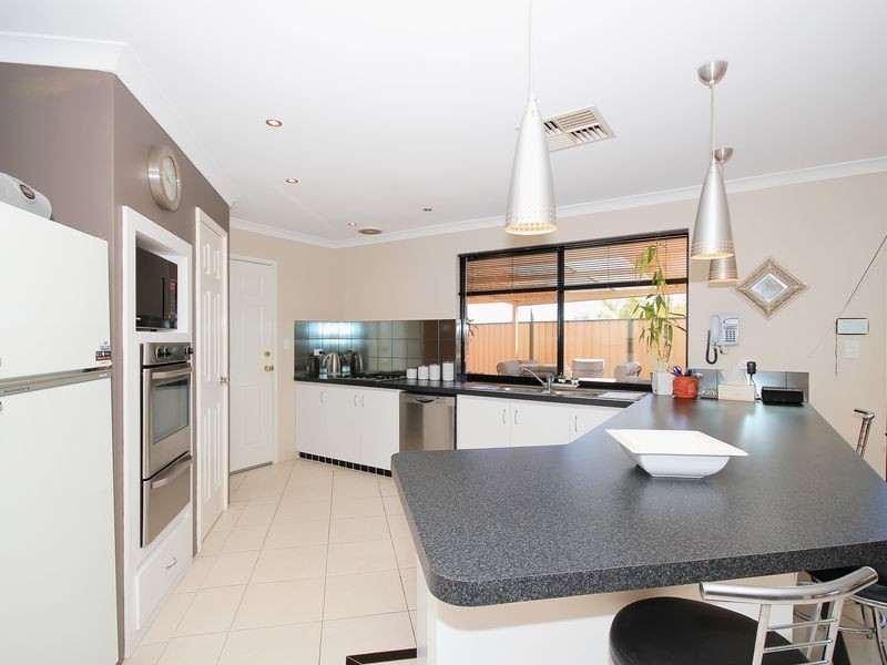 36 WISHAW LOOP, Kinross WA 6028