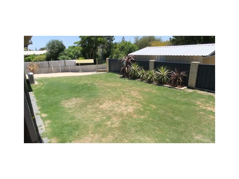 11 MITCHELL PLACE, Two Rocks WA 6037