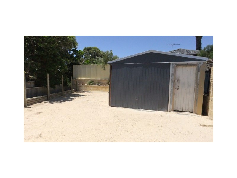 11 MITCHELL PLACE, Two Rocks WA 6037