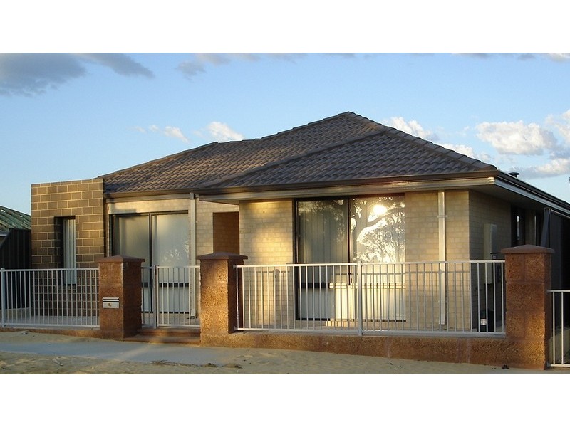 4 POD LINK, Banksia Grove WA 6031