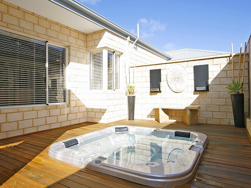 74 BEACHSIDE PARADE, Yanchep WA 6035