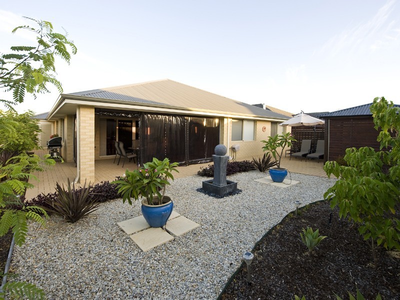 11 Naismith Road, Tapping WA 6065