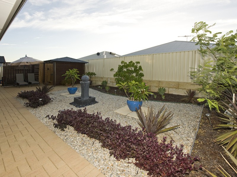 11 Naismith Road, Tapping WA 6065