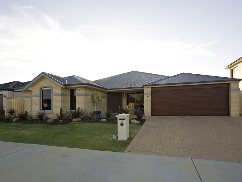 11 Naismith Road, Tapping WA 6065