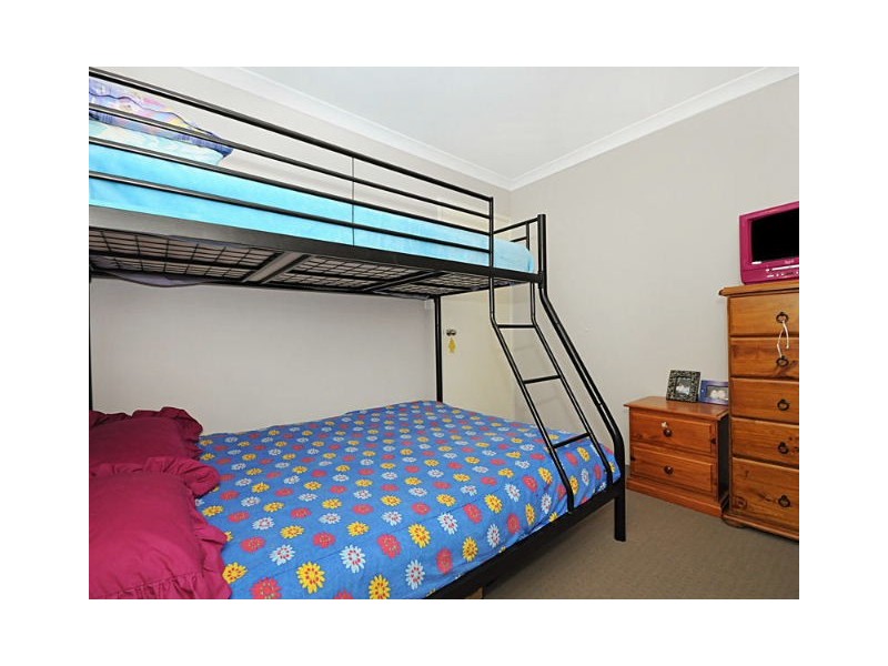 38 Lauderdale Ramble, Carramar WA 6031