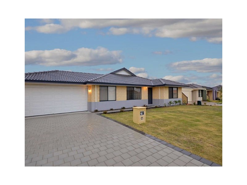 38 Lauderdale Ramble, Carramar WA 6031