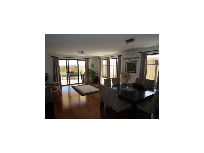 27  Spring Hill, Tapping WA 6065