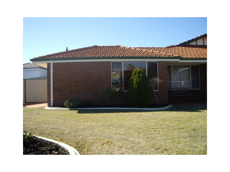 1 OLLERA MEANDER, Carramar WA 6031