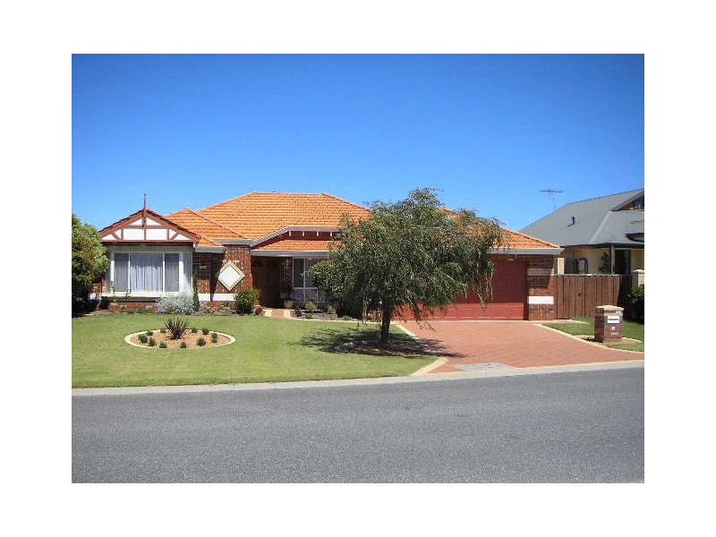 35 Weymouth Blvd, Quinns Rocks WA 6030