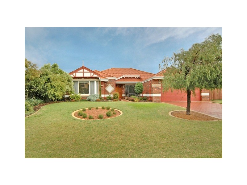 35 Weymouth Blvd, Quinns Rocks WA 6030