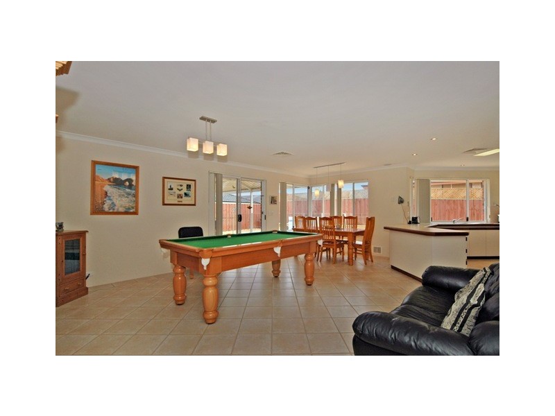 35 Weymouth Blvd, Quinns Rocks WA 6030