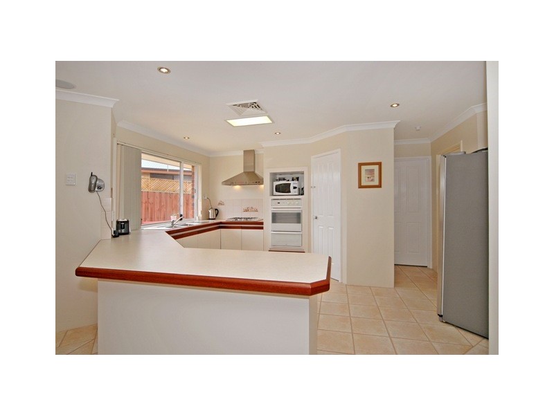 35 Weymouth Blvd, Quinns Rocks WA 6030