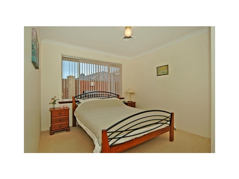 35 Weymouth Blvd, Quinns Rocks WA 6030