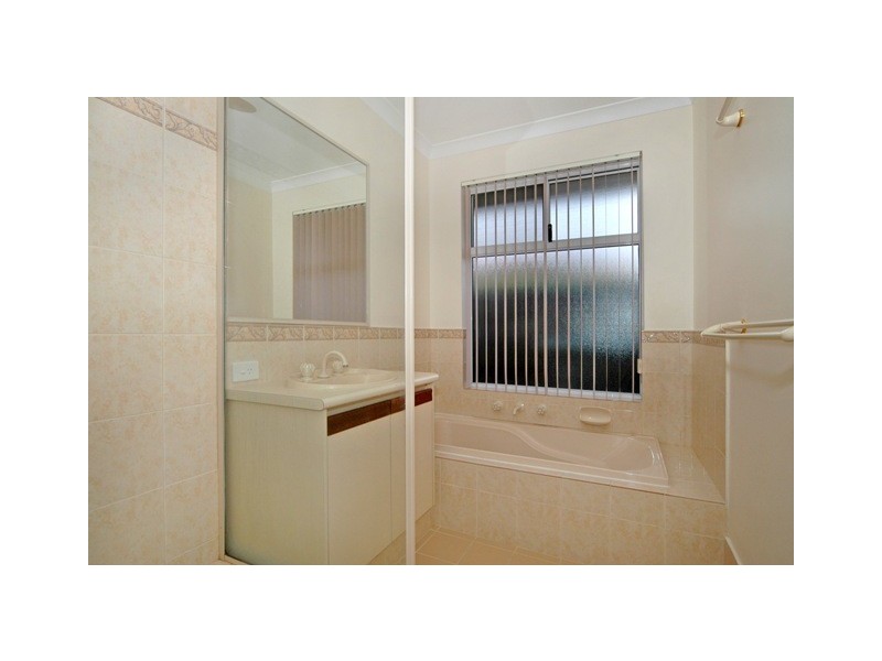 35 Weymouth Blvd, Quinns Rocks WA 6030