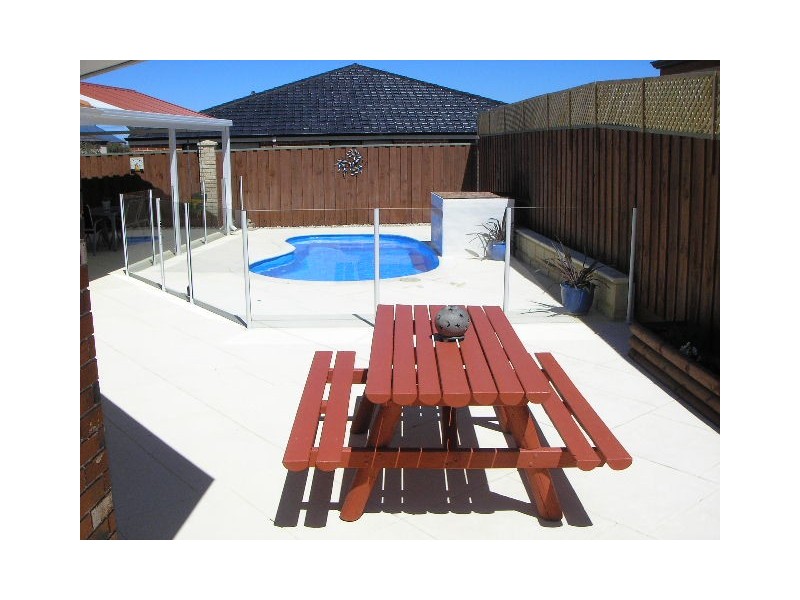 35 Weymouth Blvd, Quinns Rocks WA 6030