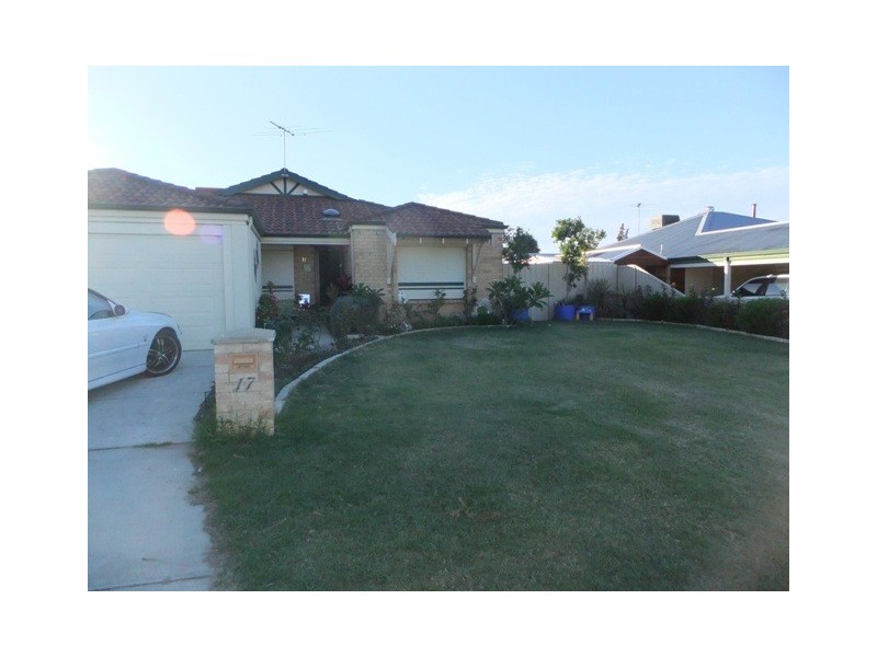 17 CANOPY COURT, Banksia Grove WA 6031