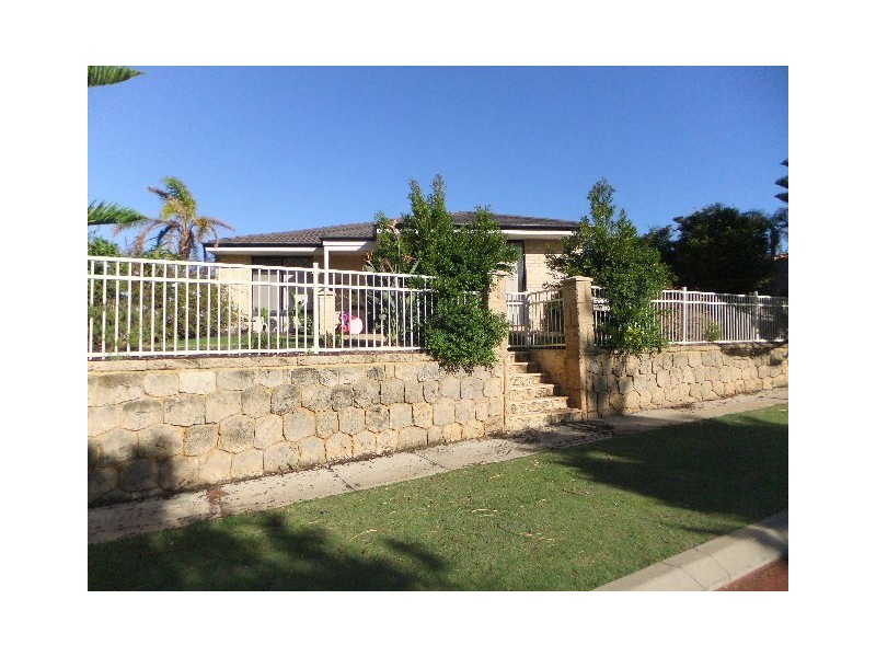 28 Grandbank Parkway, Mindarie WA 6030