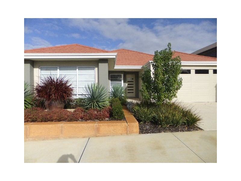 21 BOTANIC AVENUE, Banksia Grove WA 6031