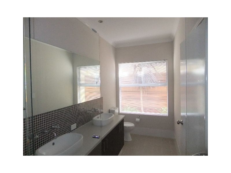 21 BOTANIC AVENUE, Banksia Grove WA 6031