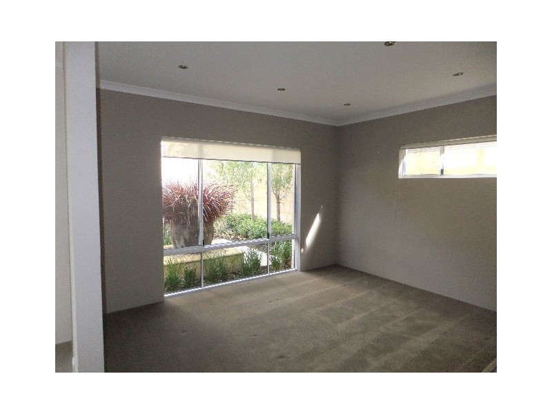 21 BOTANIC AVENUE, Banksia Grove WA 6031