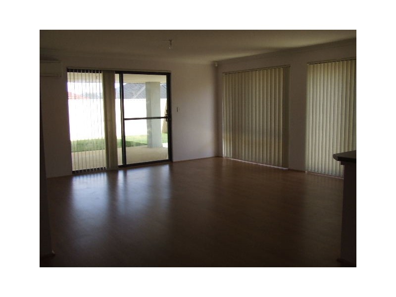 12 Rathkeale Boulevard, Ridgewood WA 6030