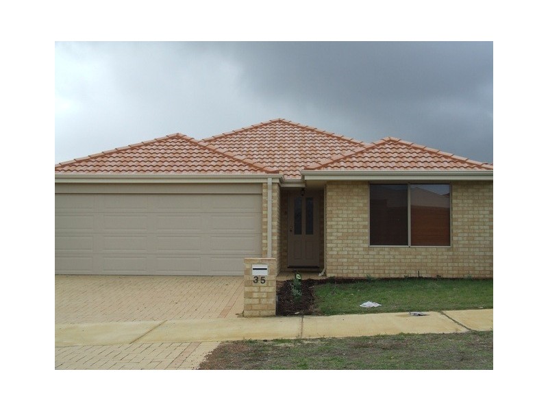 35 RIVERLINKS DRIVE, Clarkson WA 6030