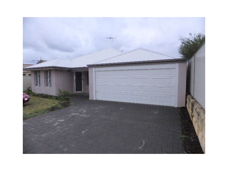 24 WATKINS LOOP, Tapping WA 6065