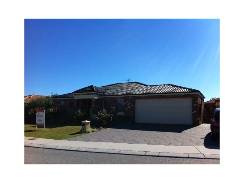 11 INNESVALE WAY, Carramar WA 6031