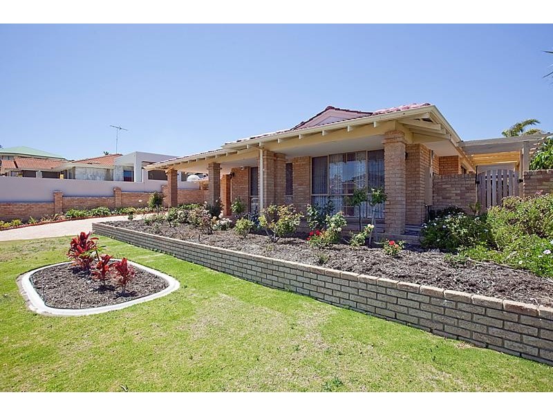 8 RESOLUTE WAY, Ocean Reef WA 6027