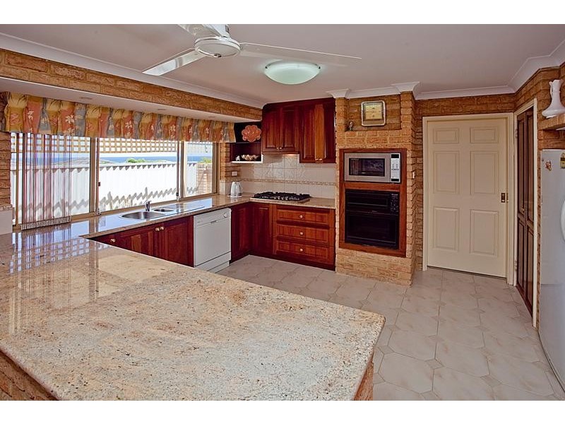 8 RESOLUTE WAY, Ocean Reef WA 6027