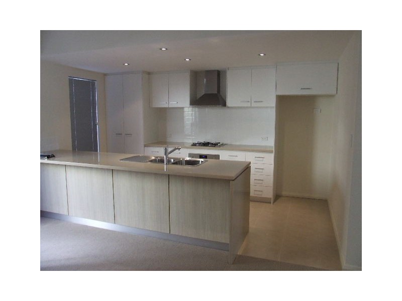 12 KITSON TURN, Clarkson WA 6030