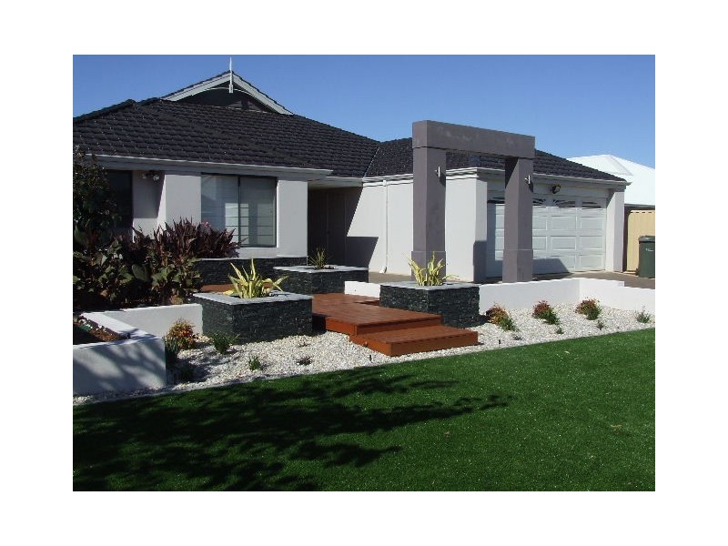 8 Meringa Crescent, Quinns Rocks WA 6030