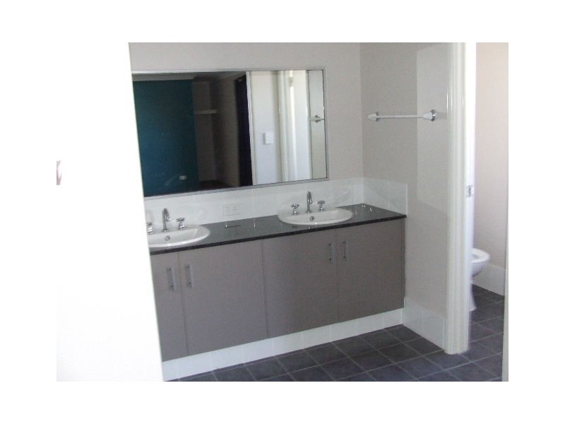 8 Meringa Crescent, Quinns Rocks WA 6030