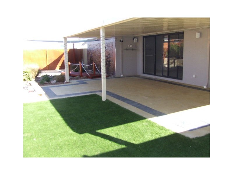 8 Meringa Crescent, Quinns Rocks WA 6030