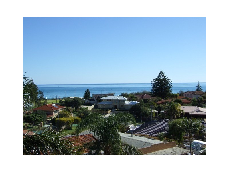 22 Iluka Avenue, Mullaloo WA 6027