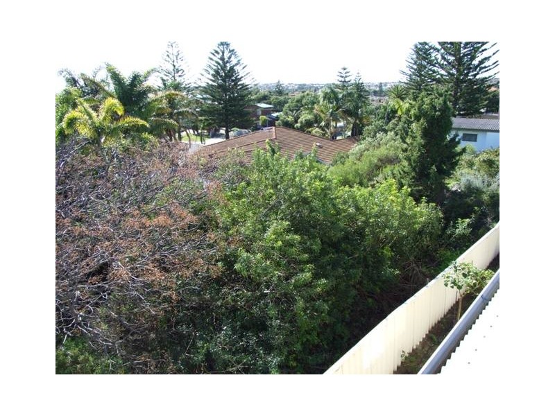 22 Iluka Avenue, Mullaloo WA 6027